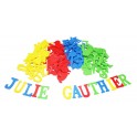 130 LETTRES CAOUTCHOUC ADHÉSIF COLORIS ASSORTIS